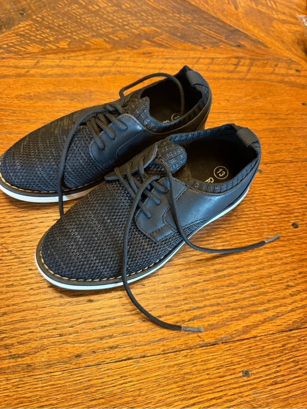 Cat & Jack sz 13 Kids Black Lace-Up Shoes